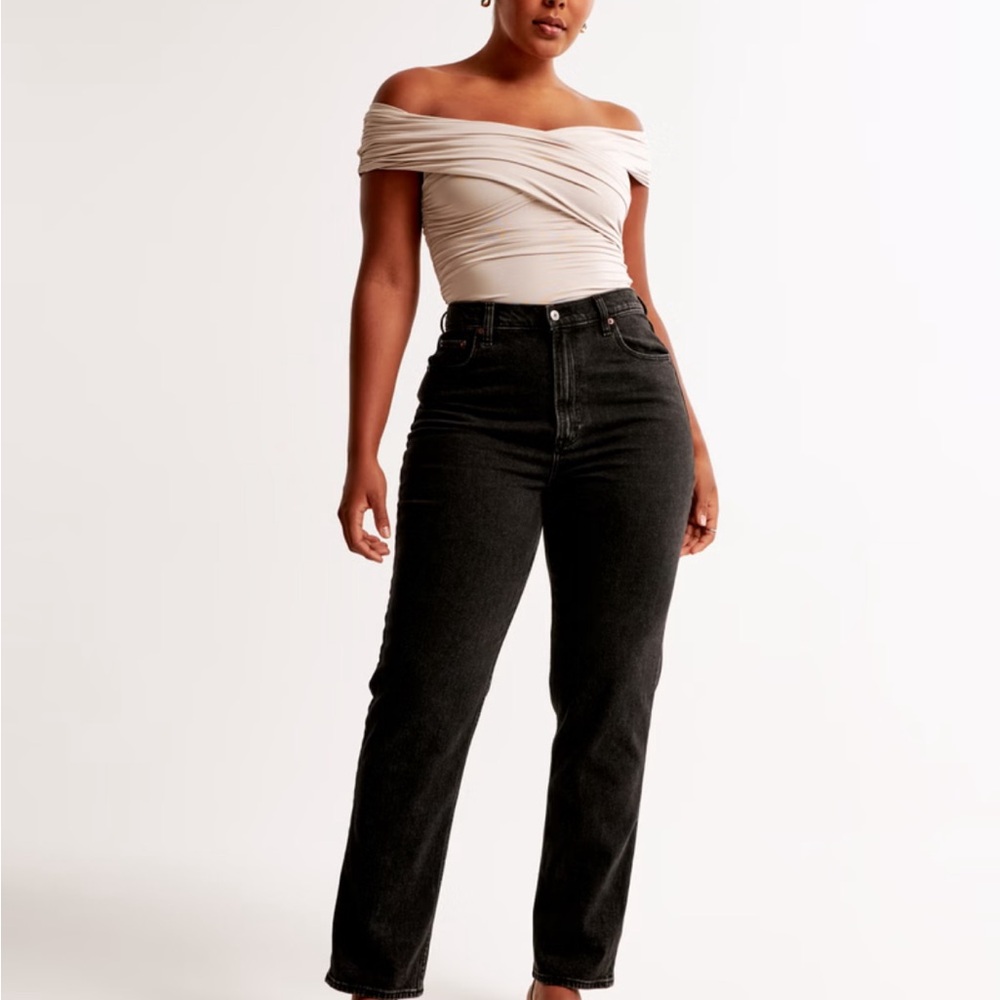 New: Abercrombie & Fitch | Black Ultra High Rise The Ankle Straight | Curve Love